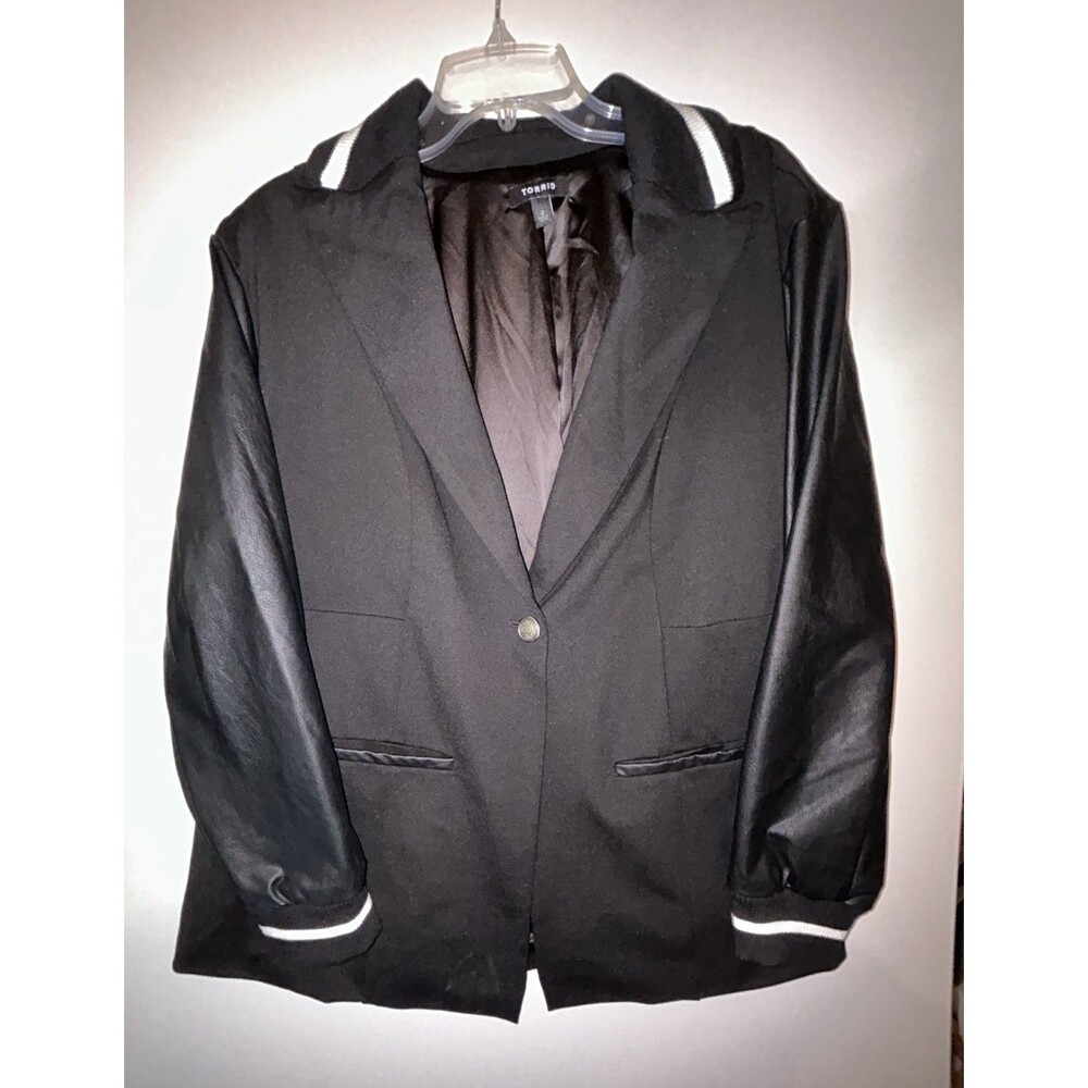 Torrid Woman's Varsity Blazer Faux Leather Sleeve Size 0/ L 12 MSRP $119